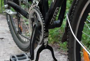Советы велосипедисту: выбор ремонтной стойки для велосипеда Зажим для велосипедной стойки своими руками